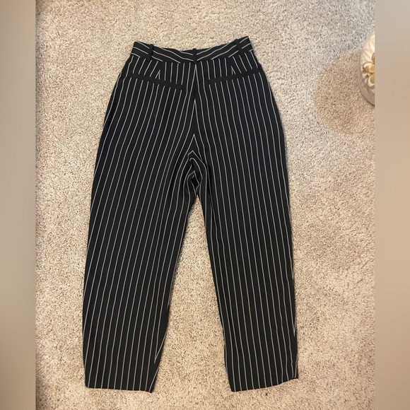 Aritzia babaton dress pants. Black and white size 4 BNWOT - Picture 3 of 4